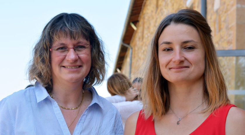 Sandrine Nouvel, formatrice en Francais-Histoire et Sandrine Nouvel et Marjorie Ravier-Grimaud, formatrice prévention santé environnement et référente santé-sécurité au travail à la MFR Cormaranche-en-Bugey : « Nous avons choisi d’aborder le handicap de manière moins conventionnelle ». 