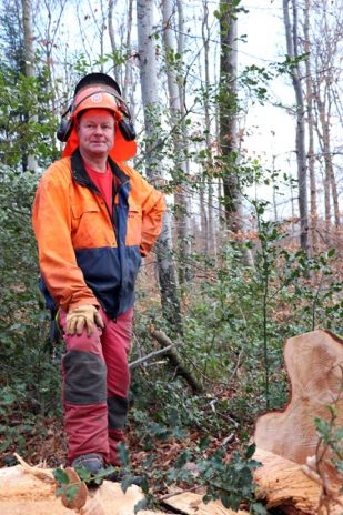 Tempête silencieuse dans les forêts du Grand Est | le bimsa
https://preprodlebimsa.kanbios.fr/?p=18975
Les forêts du Grand Est ont connu une fin d’année 2019 noire avec un nombre d’accidents mortels en forte hausse. En cause, des arbres fragilisés par le réchauffement climatique et des chutes de branches à répétition. Patrick Bangert, bûcheron à la retraite et élu de la MSA Alsace, tire la sonnette d’alarme.