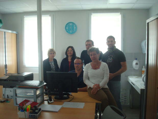 L’équipe d’infirmiers d’un des 7 centres avec à gauche Corinne Roume et en t-shirt blanc, Corinne Chalaud.