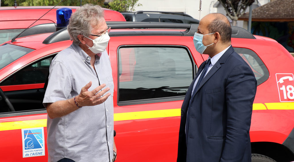 Vendanges
Des tests PCR pour les saisonniers
Aux côtés de l’autorité régionale de santé (ARS) des Hauts-de-France, les équipes de la MSA de Picardie multiplient les opérations de dépistage du Covid-19. Gratuits et ouverts à tous, ces tests ciblent les lieux de regroupement de travailleurs saisonniers. Exemple à la fin du mois d’août dans le Sud de l’Aisne où l’arrivée des vendangeurs de France et d’Europe représente un risque accru de dissémination du virus.