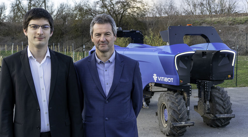 édric Bache, ingénieur robotique et Dominique, vigneron en Champagne.